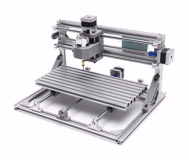 Fresadora cnc cortando tablero de madera en primer plano