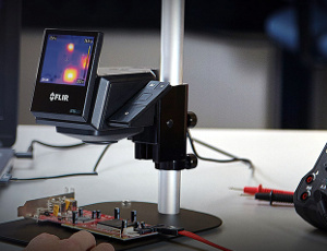 Cámara térmica para test y diagnóstico de circuitos