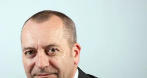 Sistemas de alimentación para equipos médicos conectados al paciente Sistemas de alimentación para equipos médicos conectados al paciente