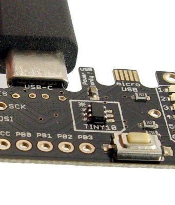 Tarjeta de desarrollo ATtiny10 con USB-C y Micro USB