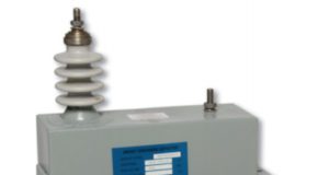 Condensadores para descarga por pulsos de gran capacidad