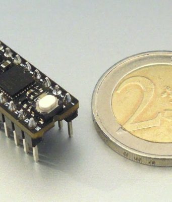 uChip Tarjeta MCU compatible con Arduino Cero en encapsulado 16-DIP