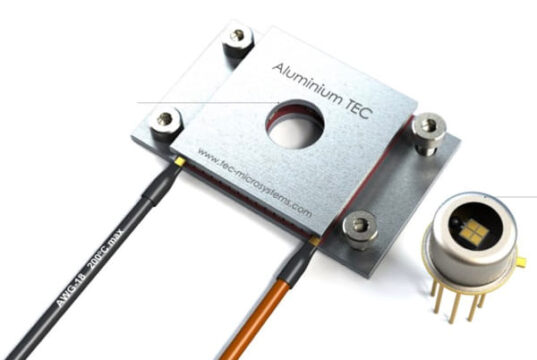 1MA10 Refrigeradores termoeléctricos de aluminio con huecos